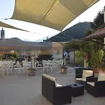 Sala Hotel 2*