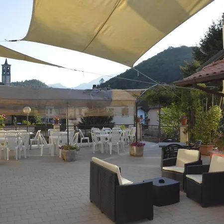Sala Hotel 2*